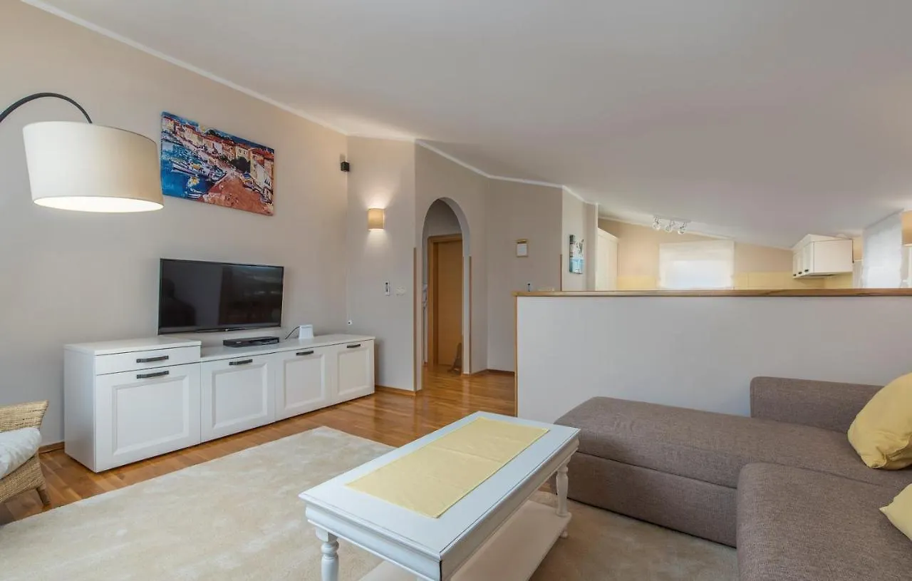 Gorgeous Apartments With Shared Heated Pool Musalez