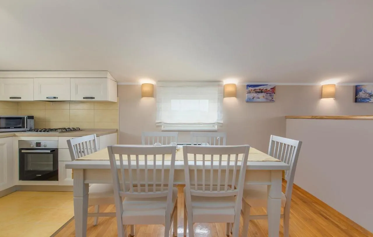 Guest house Gorgeous Apartments With Shared Heated Pool Musalez Croatia