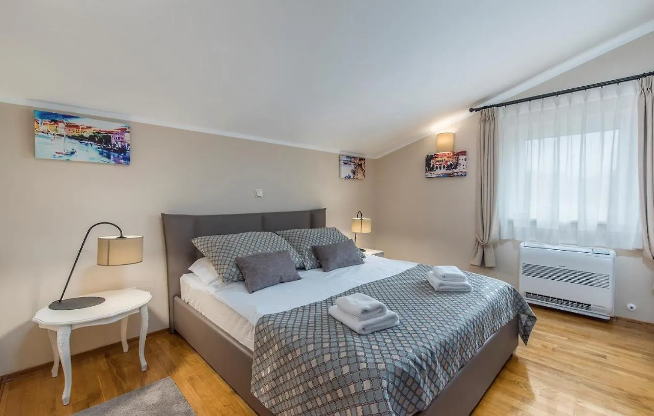 Gorgeous Apartments With Shared Heated Pool Musalez