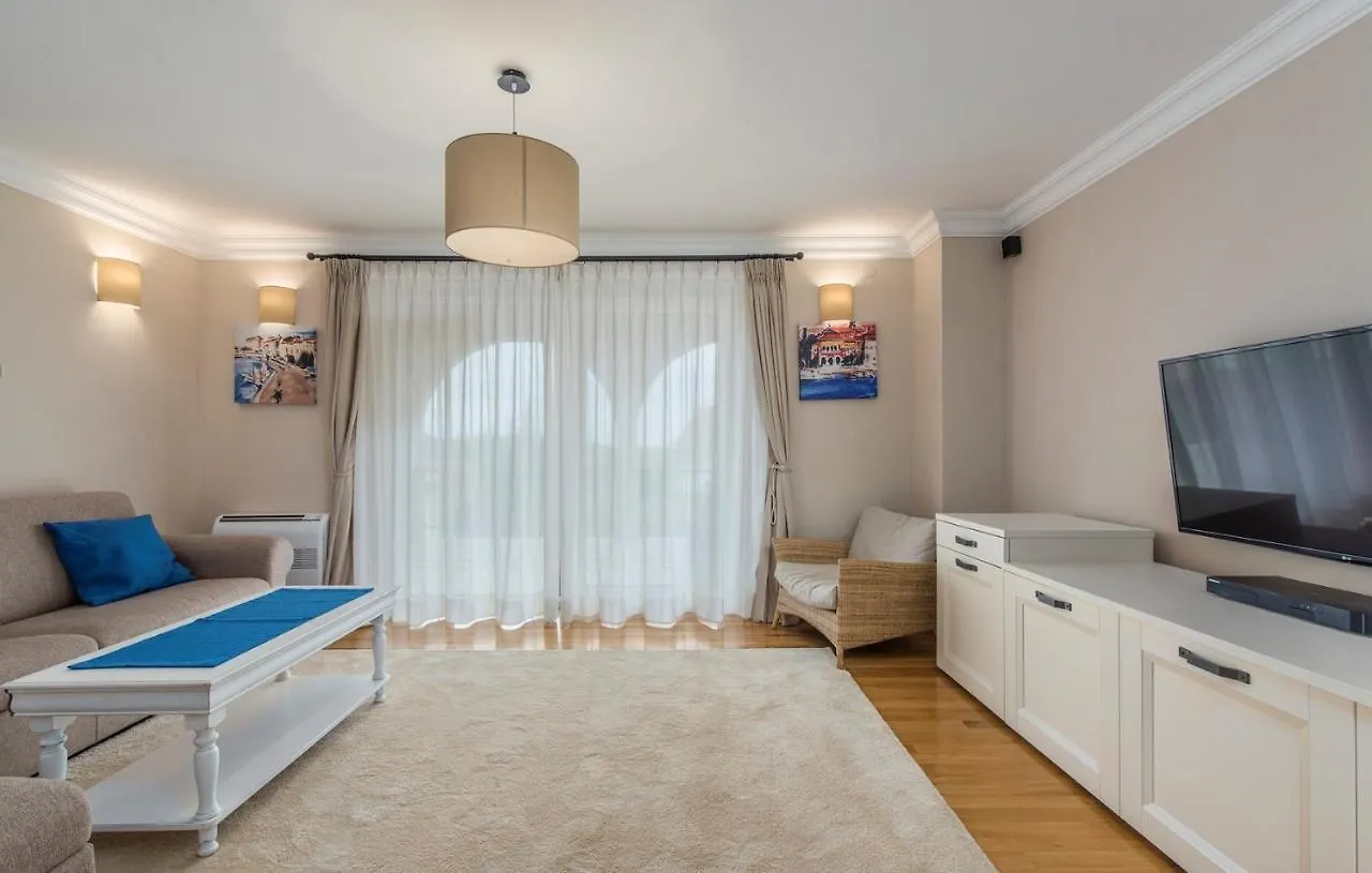 Gorgeous Apartments With Shared Heated Pool Musalez 0*,