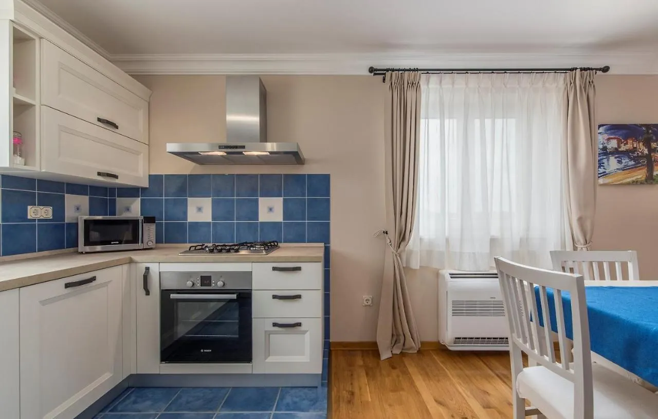 Gorgeous Apartments With Shared Heated Pool Musalez 0*,